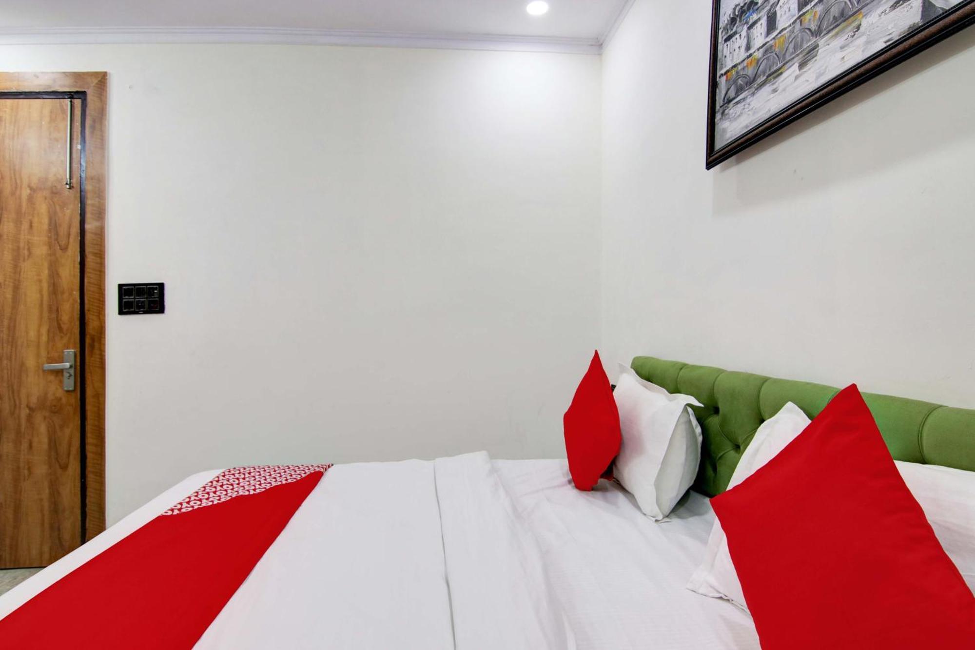 O Dhankush Hotel 4*